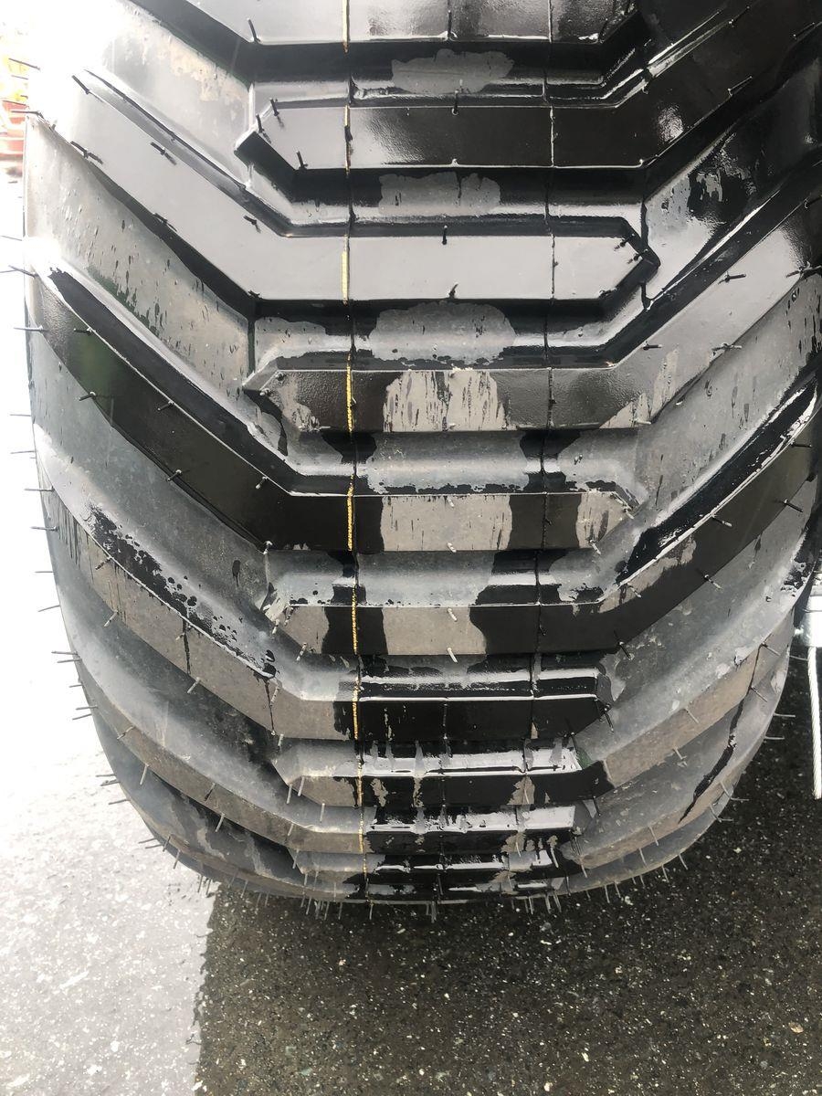 BKT Flotation 558