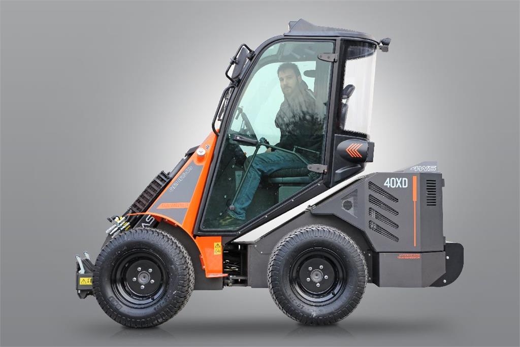 Cast 40 XD Genesis 4WS-4WD KNICK & ALLRADLENKUNG! NEU