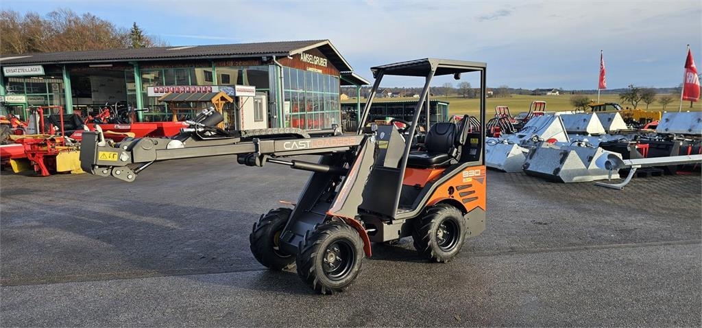 Cast 830 D Aktion mit Poclain Radmotoren