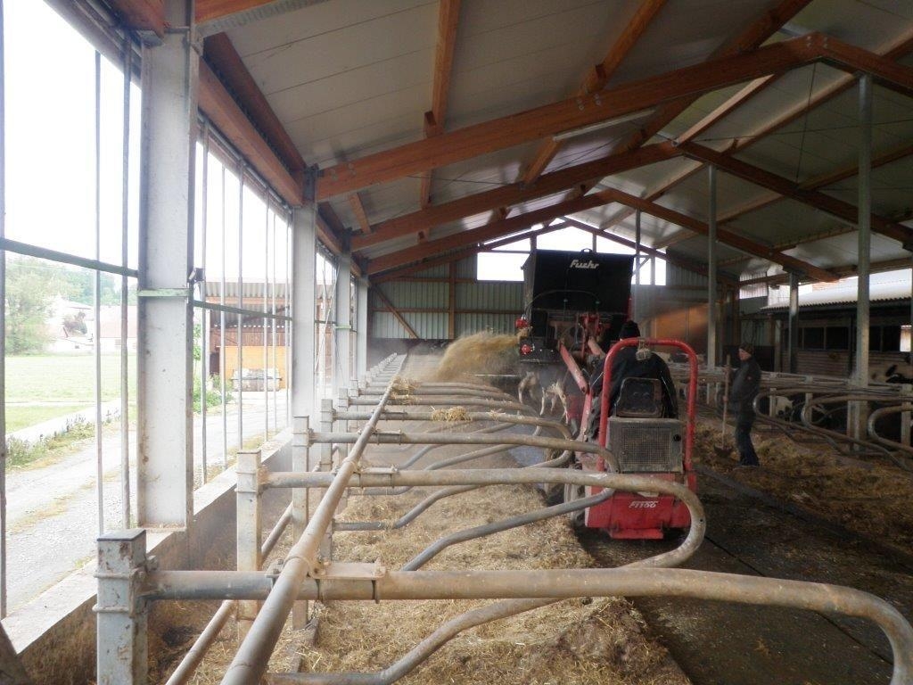 Dominator Fuchs Einstreugerät für Hoftrac & Lader