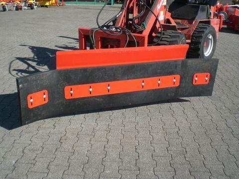 Dominator Hydraulischer Gummi-Spalten-Schneeschieb
