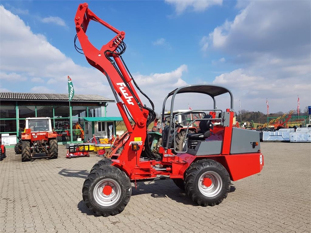 Fuchs F 1450 Highlift mit 360 cm Hubhöhe am Schaufeldr