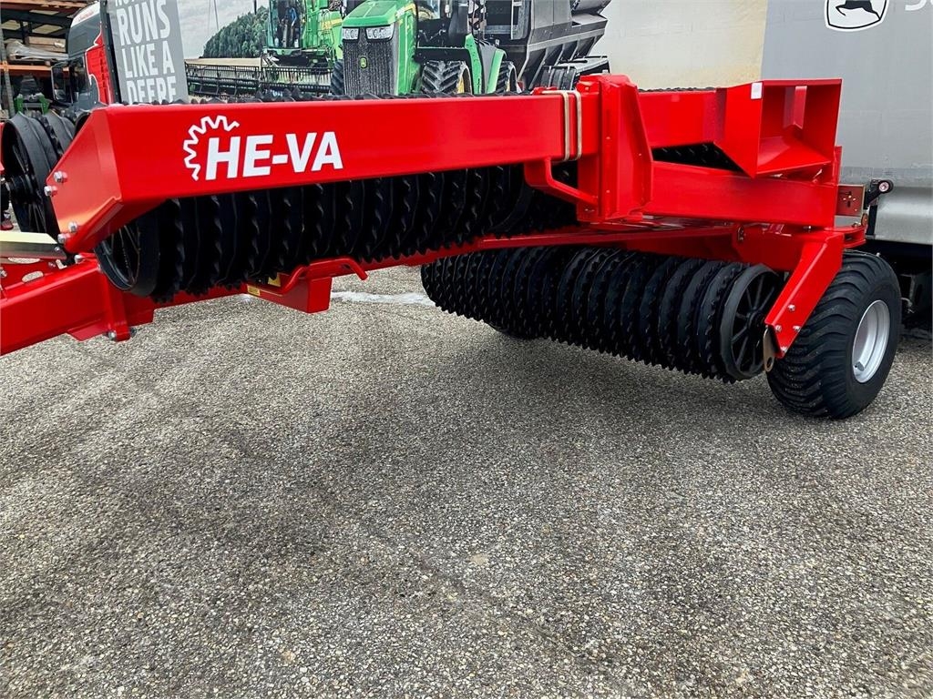 He-Va Tiproller 820