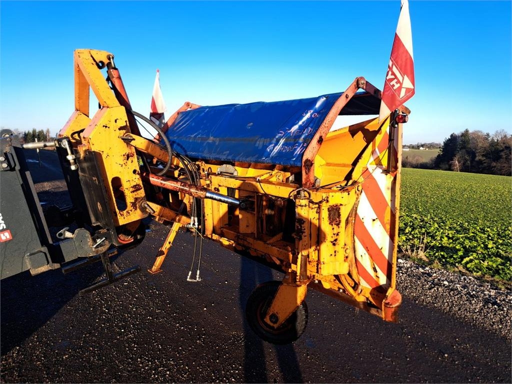 Hydrac Schneepflug 270