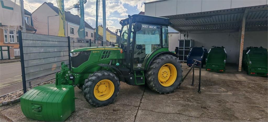 John Deere 5090GF