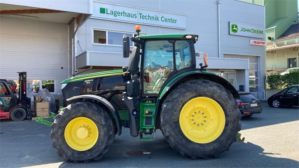 John Deere 6250R