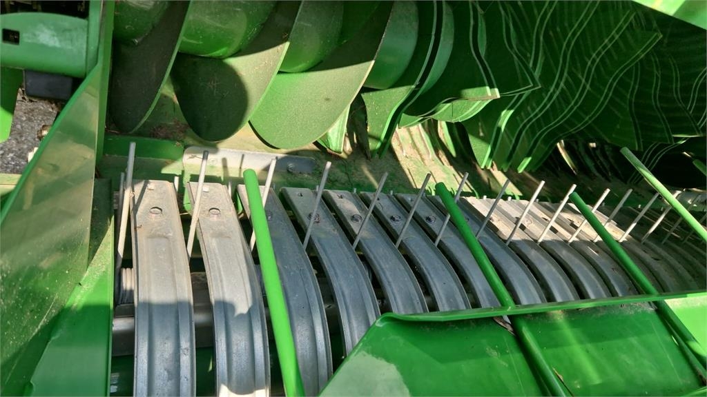 Presse à balles rondes John Deere V451 M — occasion 2021, 700 h