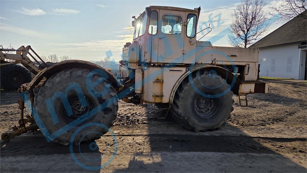 Kirovets K701