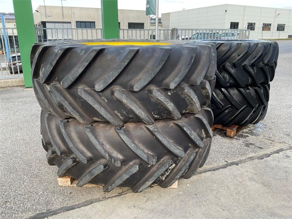 Michelin John Deere 650/65R42 und 600/65R28