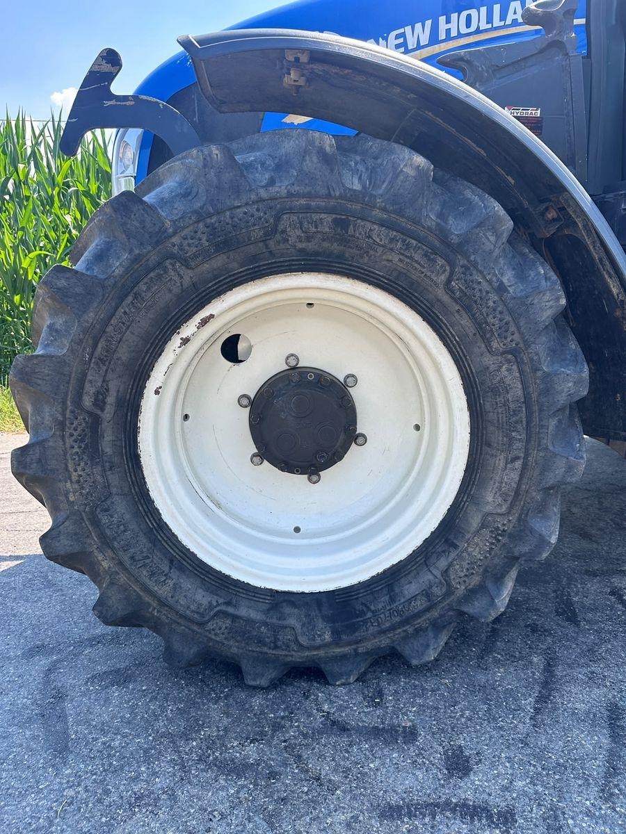 New Holland T 5.95
