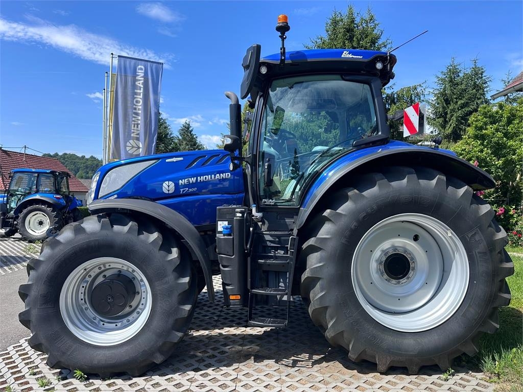 New Holland T7.300 PLM Auto Command