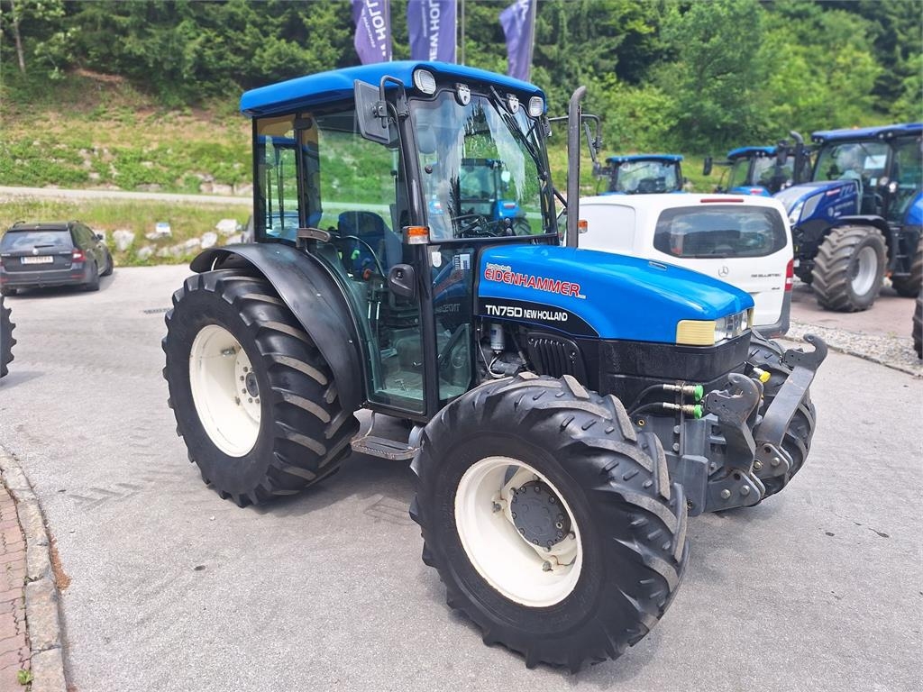 New Holland TN75DA