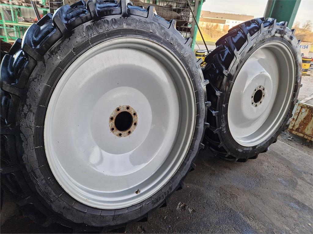 Steyr Profi Pflegebereifung 300/85/42