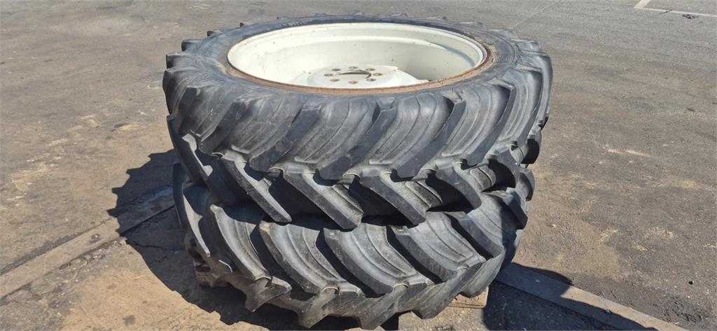 Taurus 400/75 R38