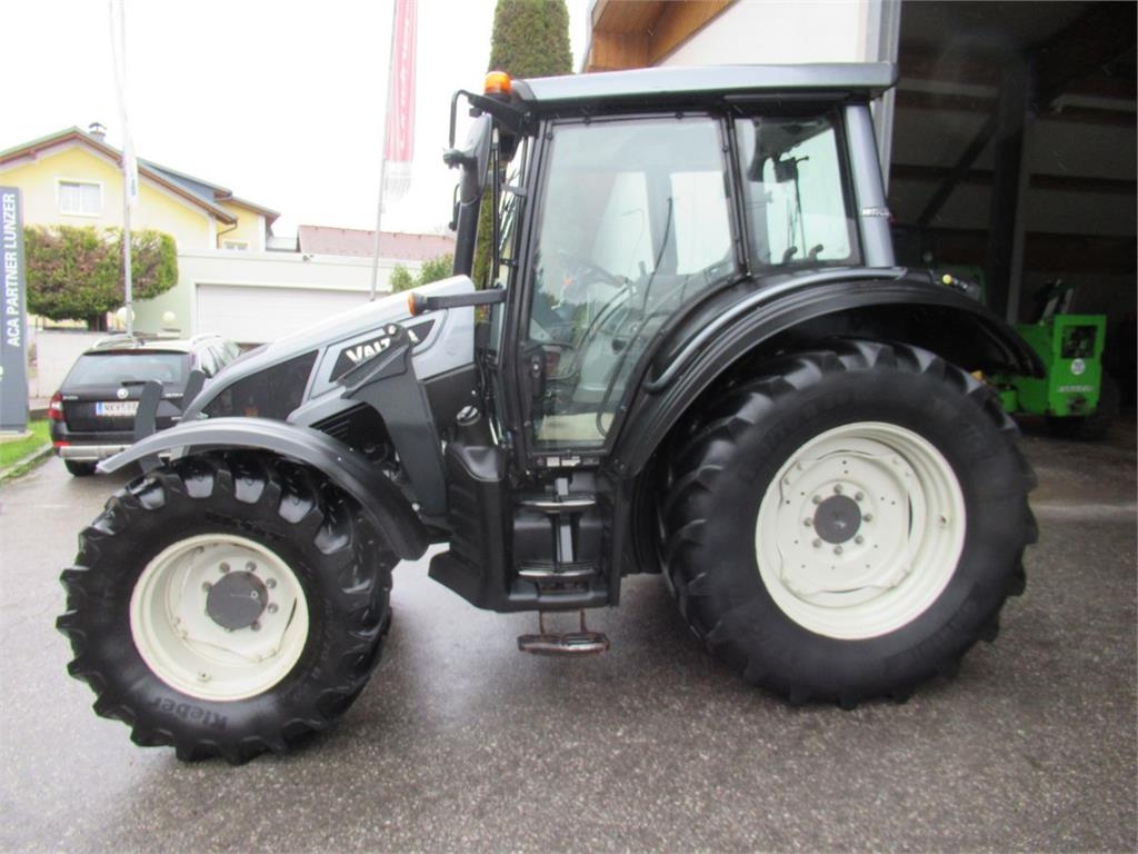 Valtra N 93 HiTech5