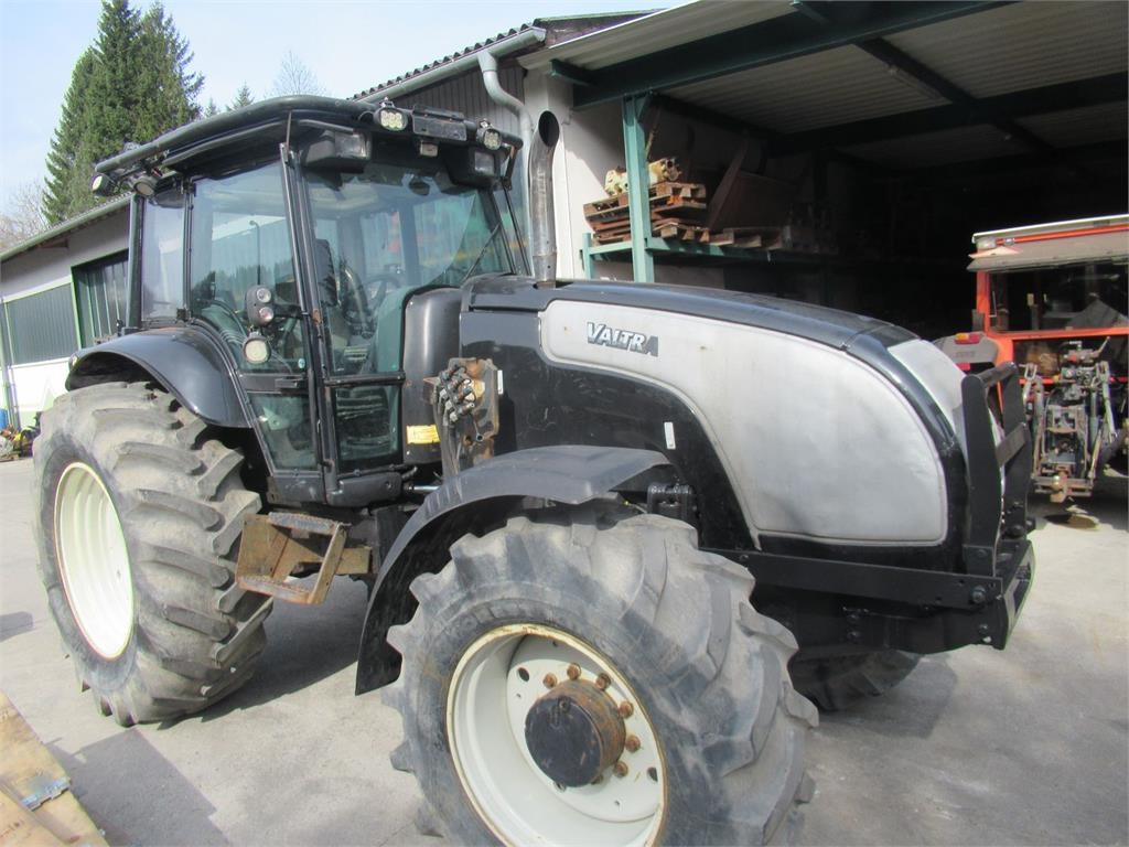 Valtra XM 130