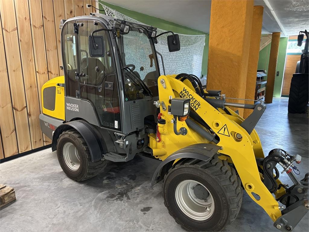Weidemann 1880 /Wacker WL32