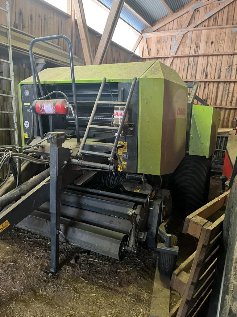 CLAAS UNIWRAP 375 RC COM PRO