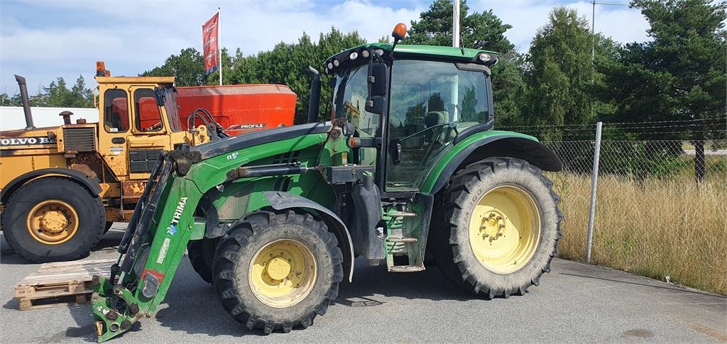 John Deere 6130R
