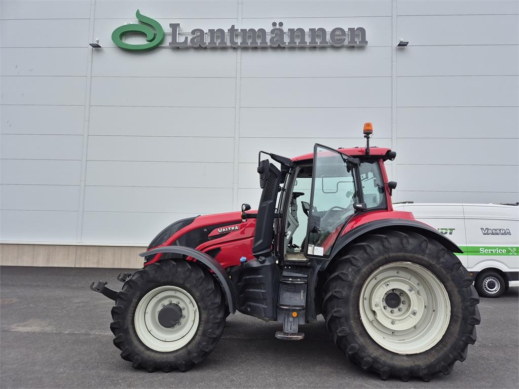 Valtra T214 VERSU 1B8 SMARTTOUCH