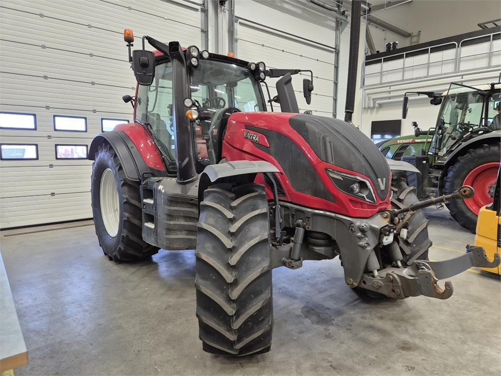 Valtra T214 VERSU SMARTTOUCH M