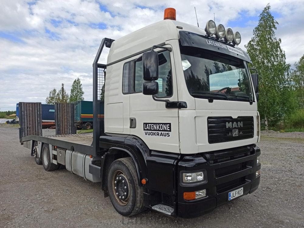 MAN TGA 6x2 koneenkuljetusauto