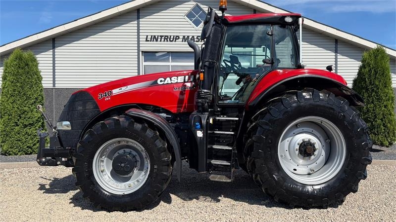 Case IH MAGNUM 340 CVX med frontlift. Gård traktor