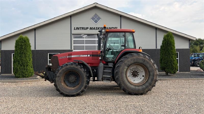 Case IH MX220 med den store 8.3 L Motor
