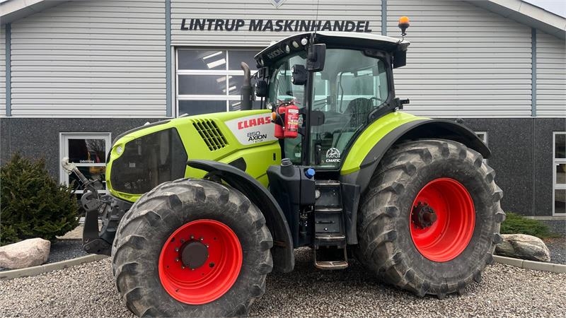 AXION 850 CMatic med frontlift