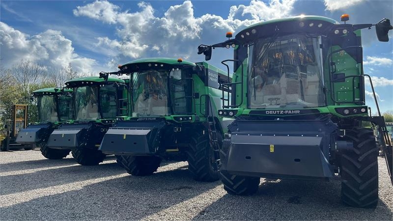 Deutz-Fahr C7206 With 24feed - 7.2m header. New and unused Co