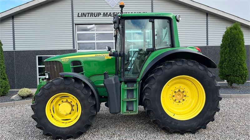 6930 AutoPower med frontlift og front PTO