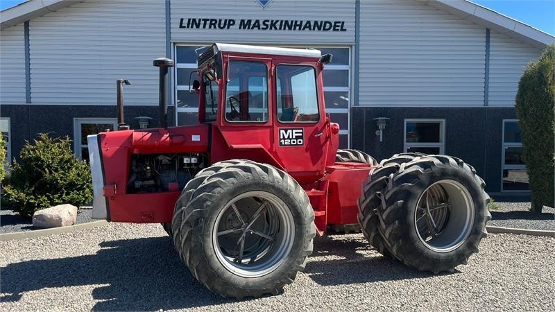 Massey Ferguson 1200 Med tvillinghjul