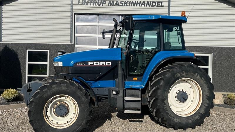 8670 Supersteer Samme ejer siden 2012, evt. med tv