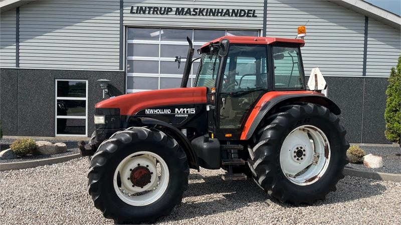 New Holland M115 RangeCommand