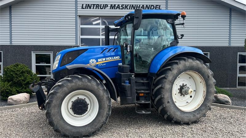 New Holland T7.230 PC Med frontlift og frontPTO