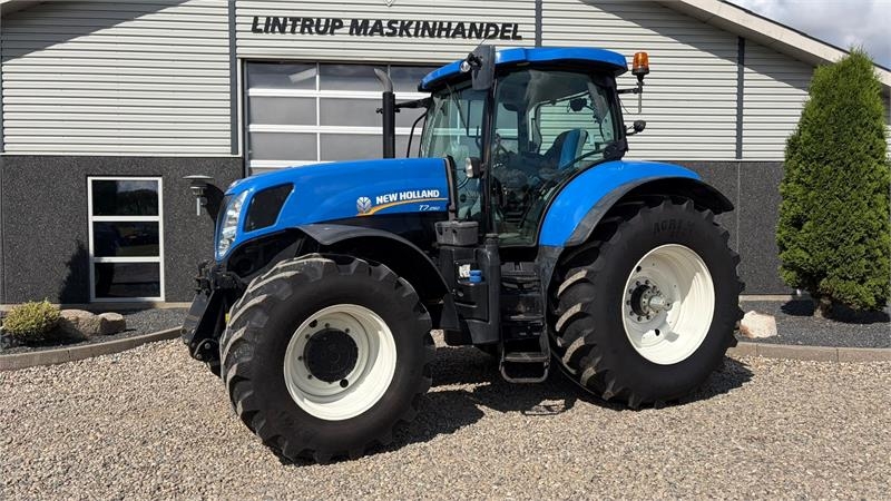New Holland T7.250 Med frontlift. Pæn og velholdt traktor
