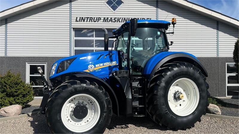 New Holland T7.315 Med frontlift