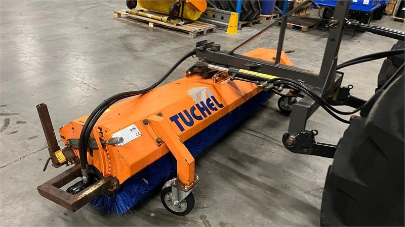 Tuchel 230 Hydraulisk kost med nylon børster og hydraulis