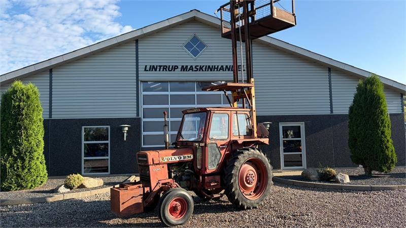 Volvo-BM 500 Med Byggelift