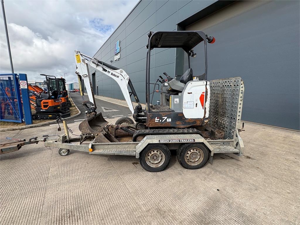 Bobcat E17 Canopy