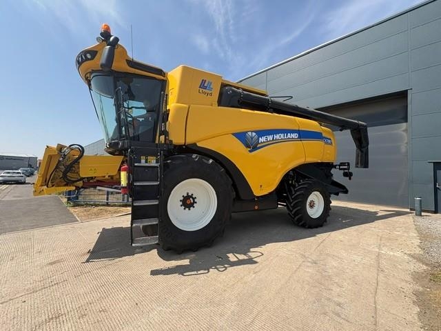 New Holland Cx7.80