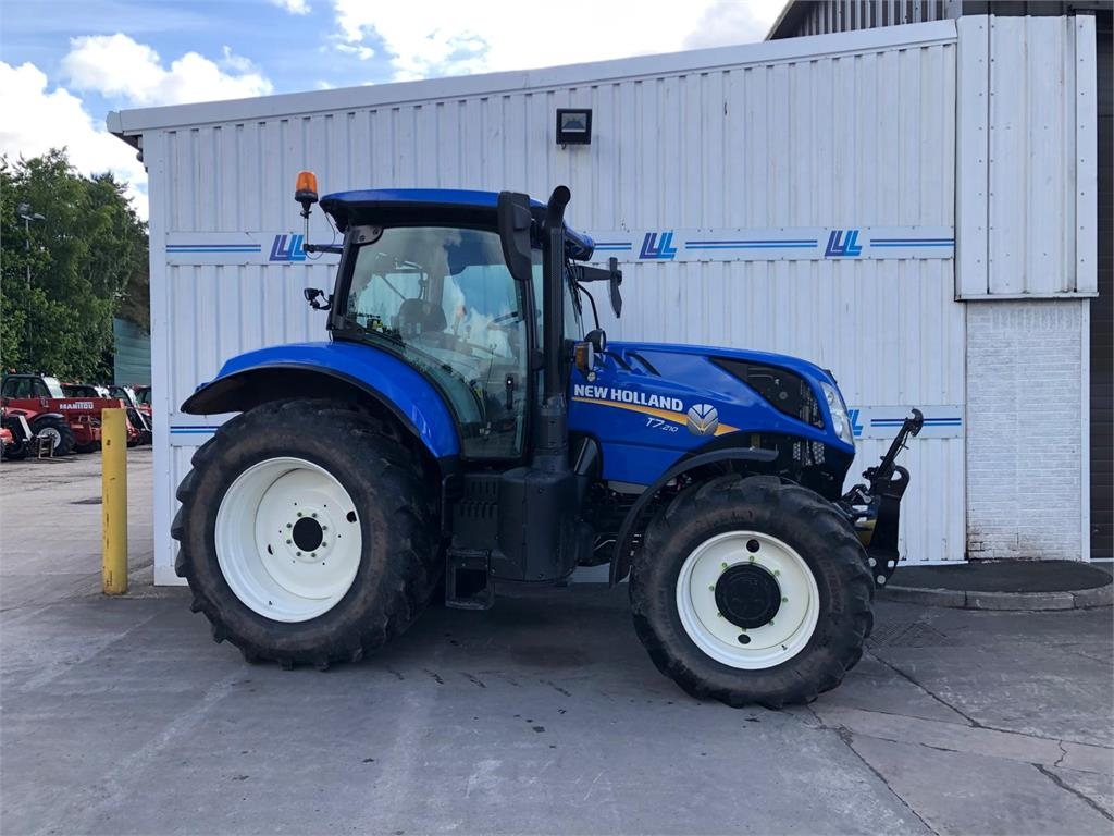 New Holland T7.210