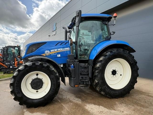 New Holland T7.210