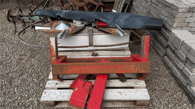 Distributeur d'engrais Bredal B4 Spredebord til kalk — occasion
