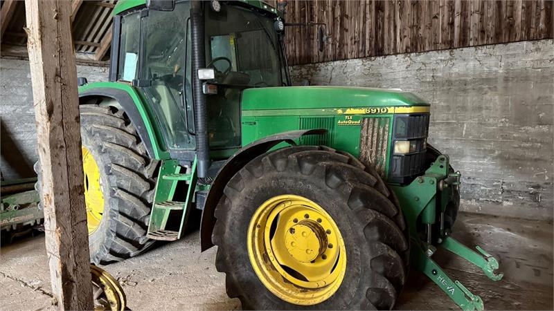 Tracteur agricole John Deere 6910 TLS AutoQuad — occasion 2000, 8 419 h