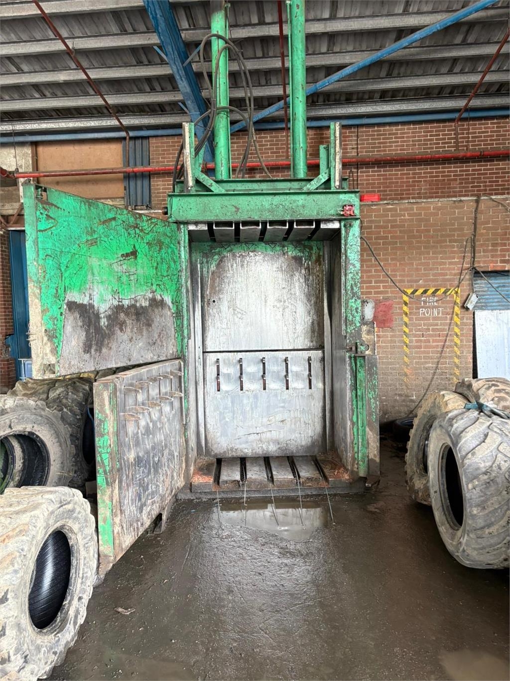 Gradeall MKII Tyre Baler