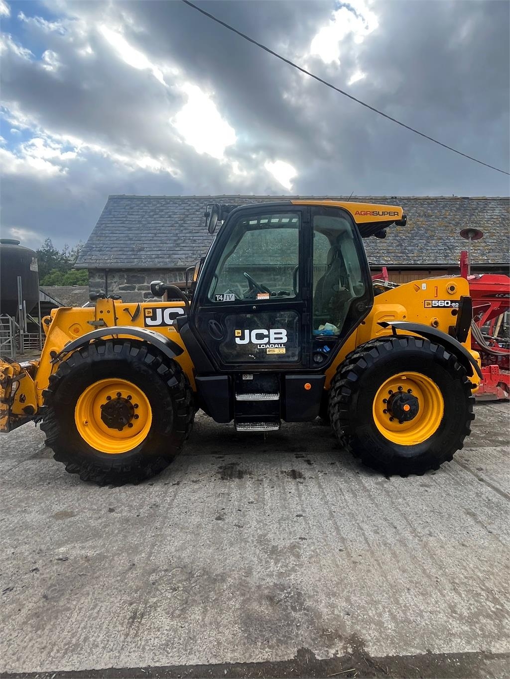 JCB 560-80
