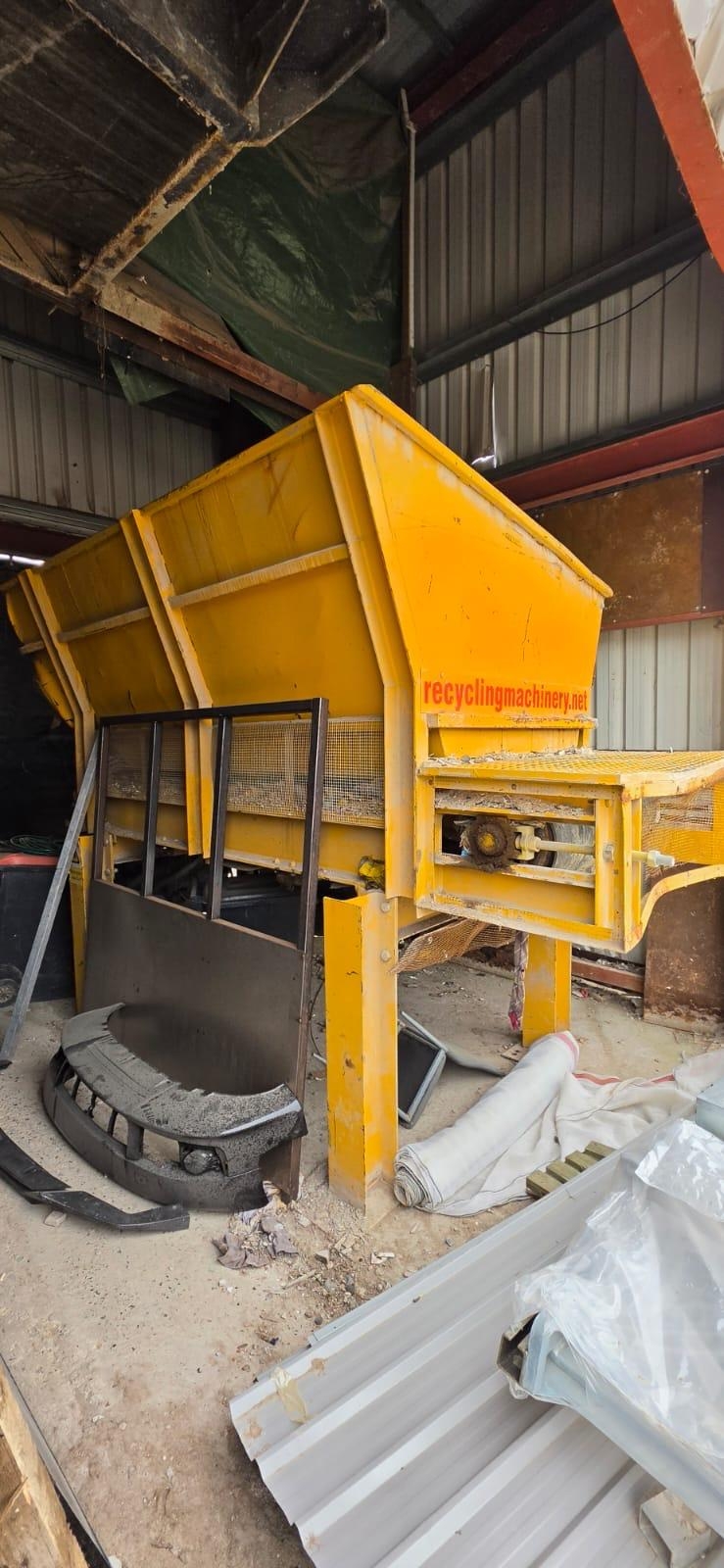 Recycling Machinery Infeed Conveyor