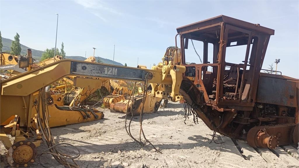 CAT 12H