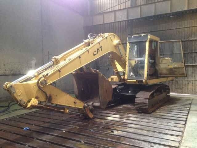 CAT 215C LC